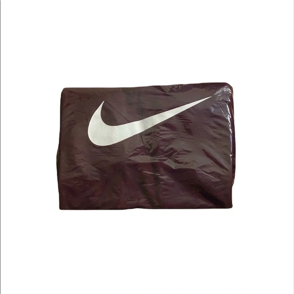 New Nike: Medium Women’s Maroon Nike Swoosh Logo Round Neck Short Sleeve T-Shirt